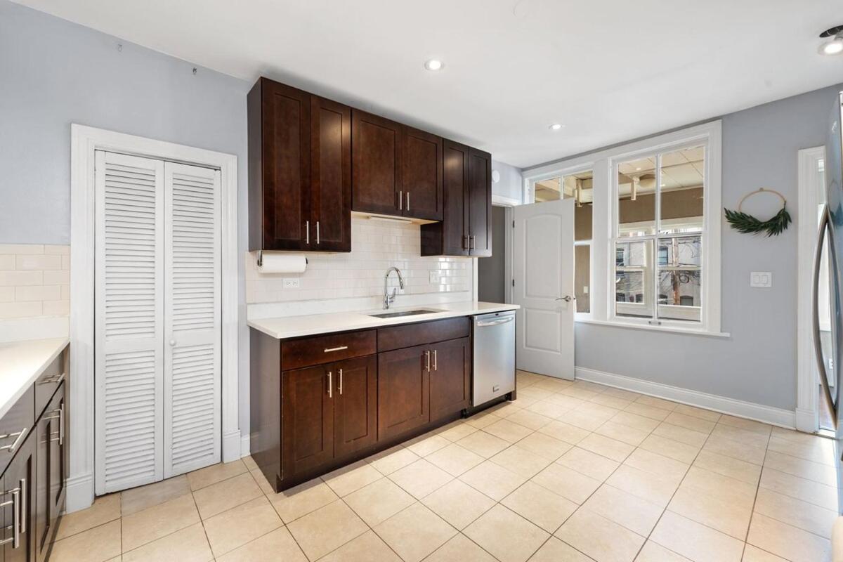 Stylish 2Br Urban Retreat In River West Chicago Exterior foto